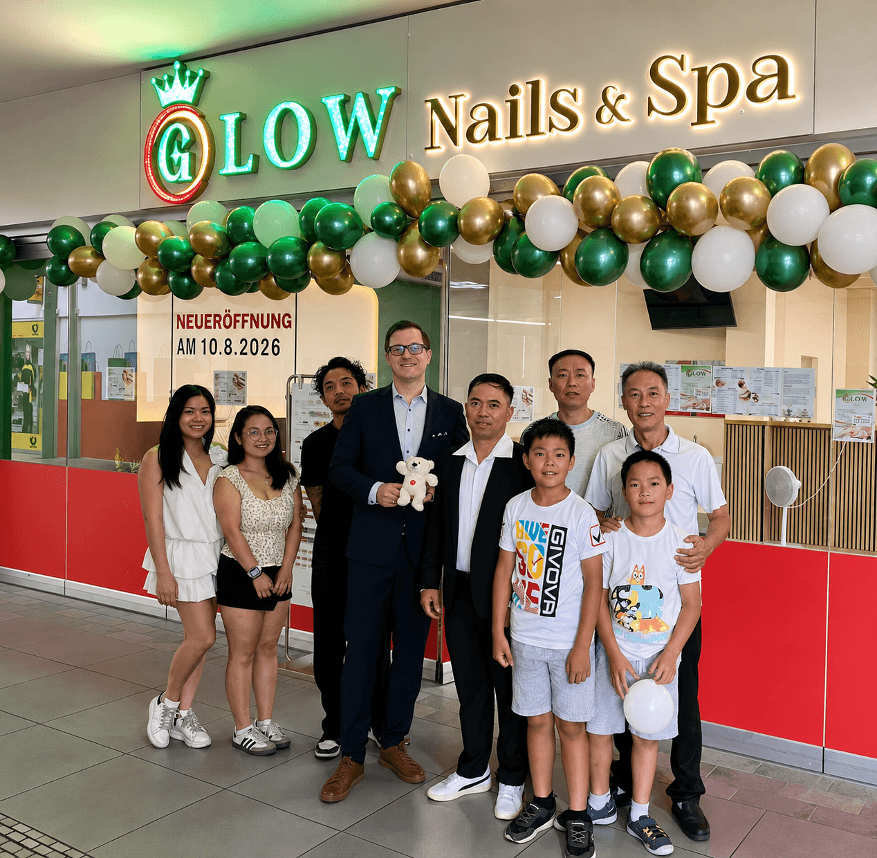 GLOW Nails & Spa ist jetzt für Sie da!